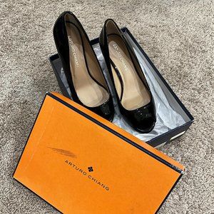 Arturo Chiang Peep open toe patent leather wedges cork black 6.5 US